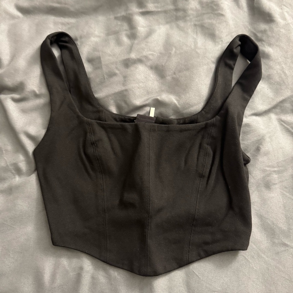 Babaton Black Square-Neck Cropped Tank